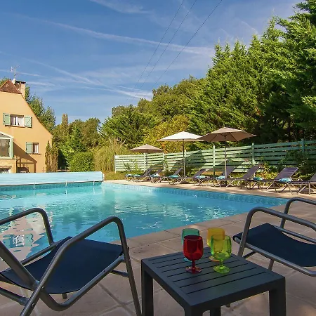 Spacious With Heated Pool Several Terraces And A Lot Of Privacy *