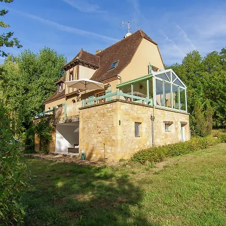 Spacious With Heated Pool Several Terraces And A Lot Of Privacy